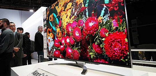 �������� LG 65SM8600 4K �65 ������