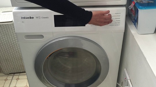 ����� ����� Miele WDB030 ����� �����
